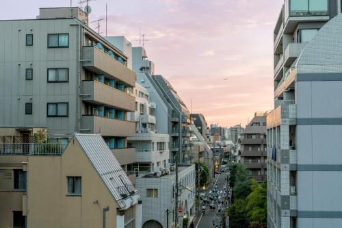 a view of a city street with tall buildings at winco - Vacation STAY 06660v in Tokyo