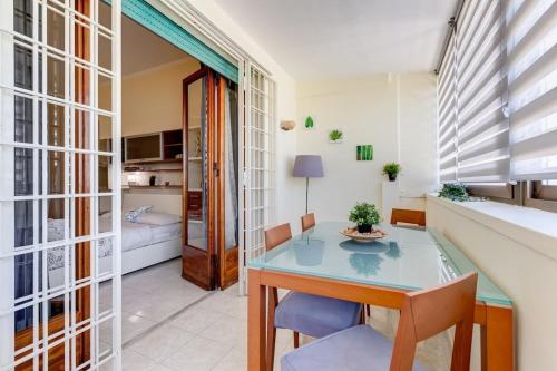 Karolina's Home, 2-BDR at Vatican