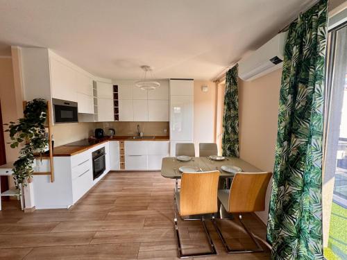 Family Apartment Krakow Błonia