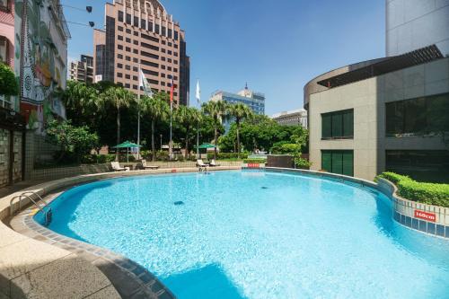 Kolam renang di atau dekat dengan Evergreen Laurel Hotel - Taichung