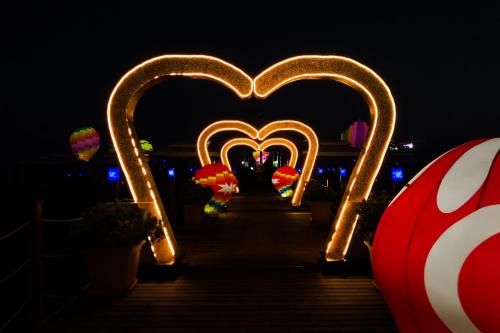 a group of heart lights in the middle of a walkway at VONRESORT Elite & Aqua - Ultra All Inclusive & Kids Concept in Side