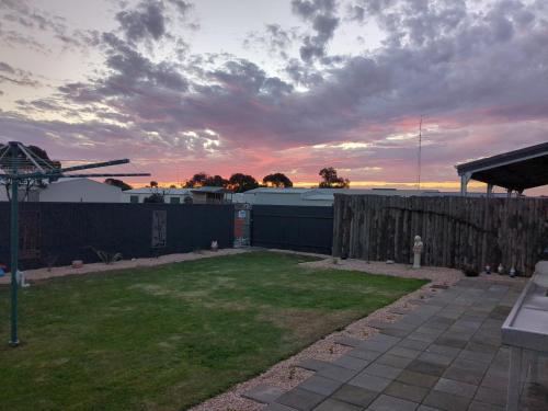 Amanecer o atardecer desde la casa o chalet o alrededores