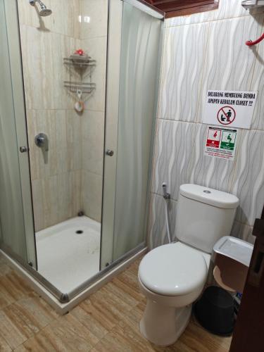 Ванная комната в Qions villa Lembang