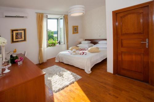 Gallery image of Luxury Rooms Duje in Split