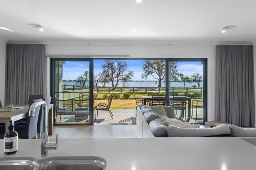 No 1 Marine Cove - Lake Views