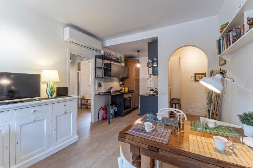 UNYCA - Charming Oltrarno Apartment Florence