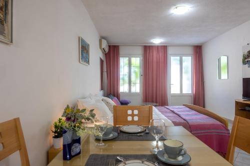 Apartments Josip II