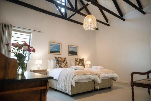 Postel nebo postele na pokoji v ubytování Farm Cottage - Mountain View,Fireplace,Game viewing