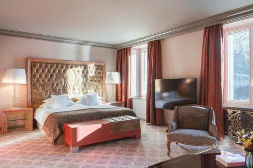 Una cama o camas en una habitación de Carlton Hotel St Moritz - The Leading Hotels of the World