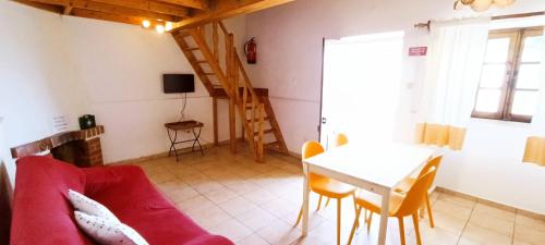 Charming Duplex Cottage with Mezanine & Pool - Casa 3