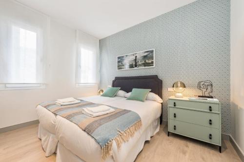 Executive Stylish - 2BD 2BTH - Salamanca