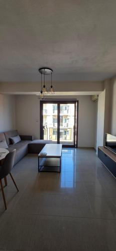 Ruang duduk di Your Home