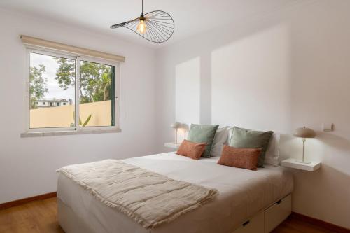 Apartamento da Silva by an island apart