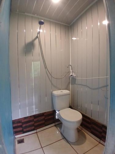 Un baño de Rossi Rest House