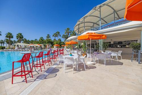 Bazén v ubytování VONRESORT Golden Coast & Aqua - Kids Concept-Ultra All Inclusive nebo v jeho okolí