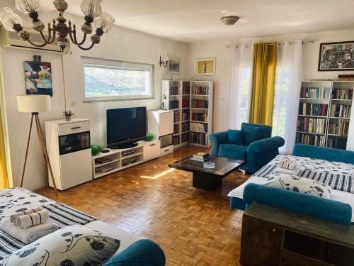 Gallery image of Apartments Maya in Herceg-Novi