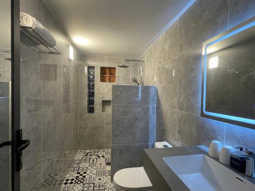 Ένα μπάνιο στο Orange Villa Muine