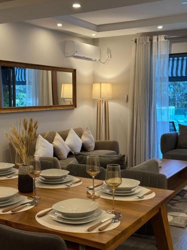 Sea View Penthouse with Pool, 4 Min to Beach - RC16