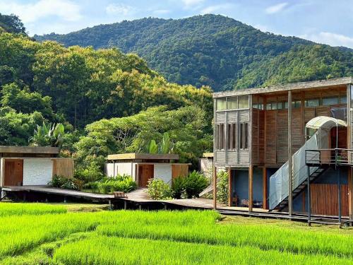 Photo de la galerie de l'établissement ลมหายใจ โฮมสเตย์ บ่อเกลือ น่าน Lomhaijai Homestay, à Ban Pha Khap