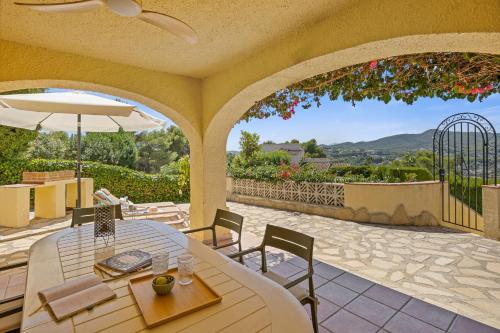 Authentic groundfloor apartment in beautiful villa, Javea
