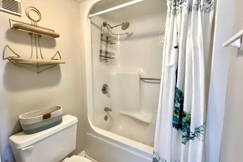 Et badeværelse på Buena Vista 105 townhouse