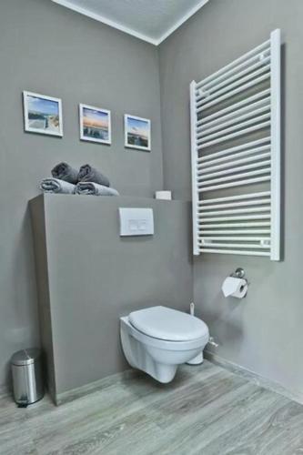 Koupelna v ubytování Wohnung Auszeit im Gutshof zum See