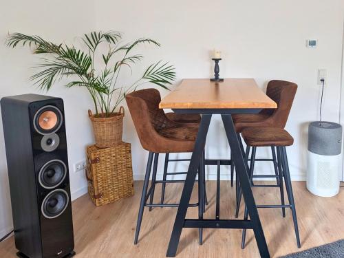 Фотография из галереи CityPark Apartment - modernes Zuhause für 4 в Касселе