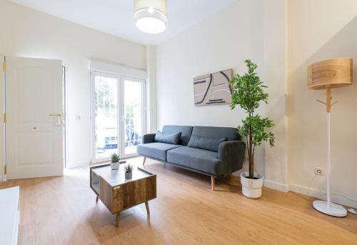 Sarria 24 Bajo by JD Apartment Management