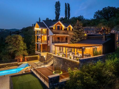Фотография из галереи Aprie Boutique Hotel в Бюракане