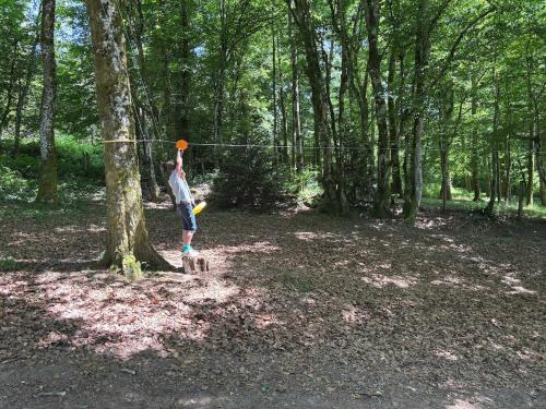 Dun-les-PlacesにあるMaison des tilleulsのギャラリーの写真