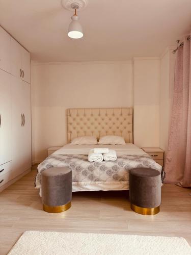 Mira's Apartment in Durres