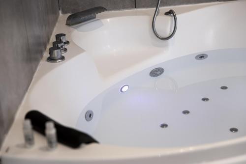 LES BULLES DE MONA - Zen - Spa - Clim