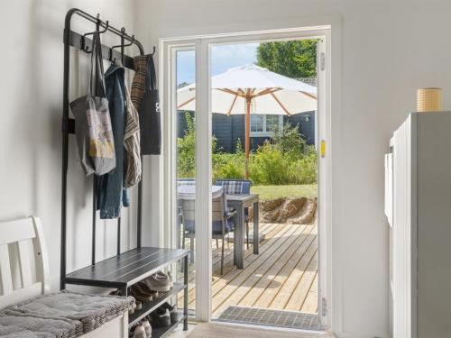 Patio nebo venkovní prostory v ubytování Holiday Home Donco - 600m from the sea by Interhome