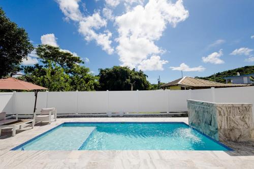 Kolam renang di atau dekat dengan Home for 9 with Pool and Solar Panels in Vieques!