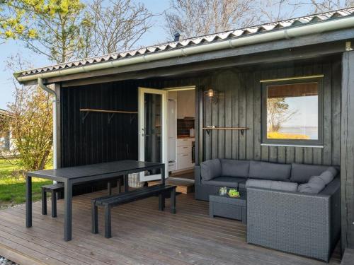 Balkoni atau teres di Holiday Home Iadrik - 85m to the inlet by Interhome