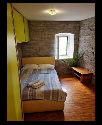 Stone Garden Escape with jacuzzi