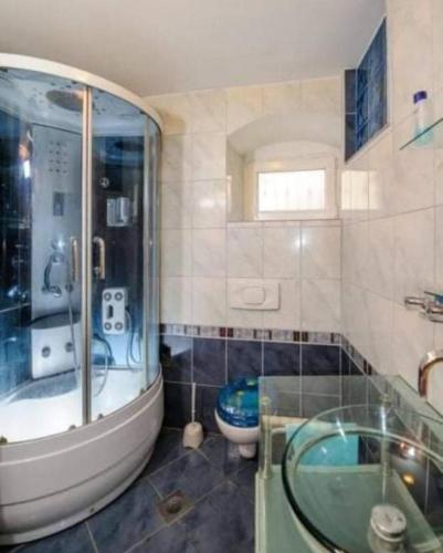Stone Garden Escape with jacuzzi