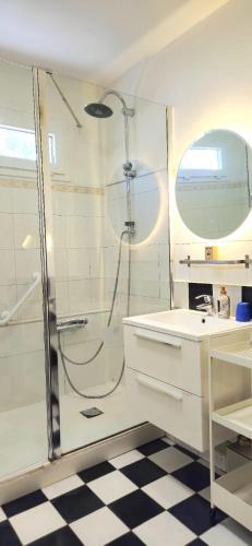 Appartement spacieux, lumineux et climatisé, proche tram V photo 19