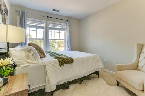 a bedroom with a bed and a window at Less Than 2 Mi to Dtwn Hagerstown Townhome with Fireplace in Hagerstown