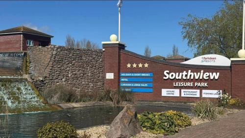 a sign for the southiew leisure park with a fountain at 8 birth Diamond rated Caravan, en-suite, with decking at Parkdean resorts, Southview holiday park in Winthorpe