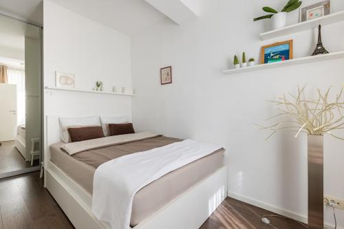 White Zagreb Apartment