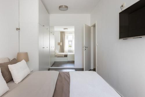 White Zagreb Apartment