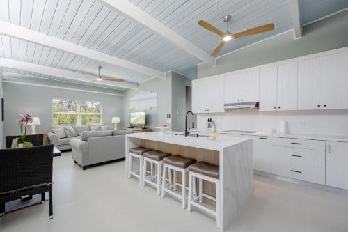 Η κουζίνα ή μικρή κουζίνα στο MangoesDuplex