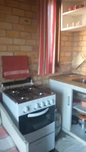 Dapur atau dapur kecil di Chalet Flores Serra dos Matões 05 - Pedro II - PI
