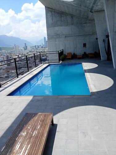 Πισίνα στο ή κοντά στο Furnished & Equipment Apt with beautiful views in MTY Downtown
