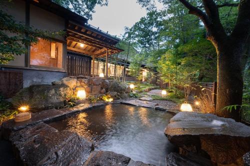 Taman di luar Nihon-no-Ashitaba