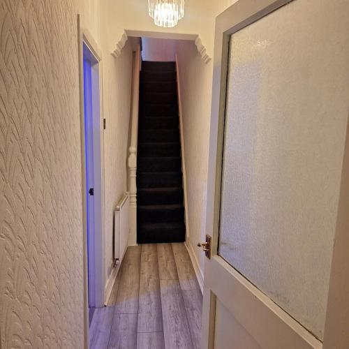 Gambar di galeri bagi Modern, Stylish and Family Friendly Home! di Liverpool