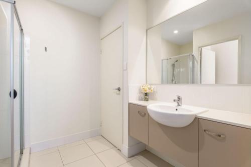 Ένα μπάνιο στο Rainbow Surf 4 - Rainbow Beach - Aircon - pool - walk to beach - Wifi