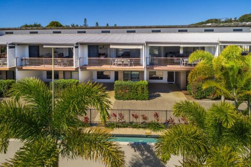 Πισίνα στο ή κοντά στο Rainbow Surf 4 - Rainbow Beach - Aircon - pool - walk to beach - Wifi