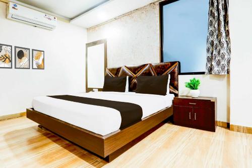 Cama o camas de una habitación en Hotel O Maharaja Bada Gwalior